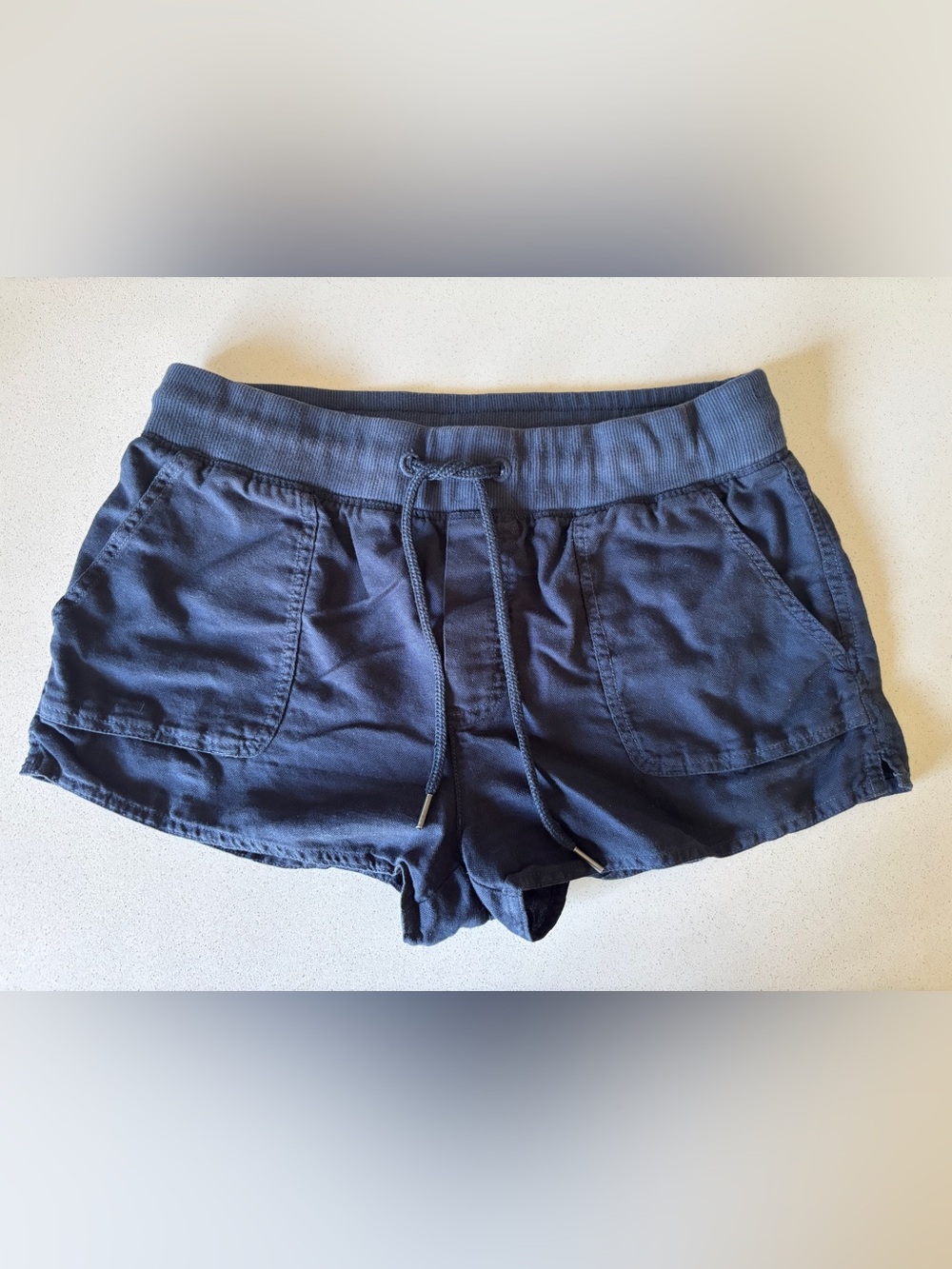 Aritzia Community Navy Cotton Drawstring Cargo Shorts Size Small Pockets